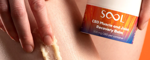 Balm-Muscle_Joint-Recovery300mg-CBD-inuse-eu